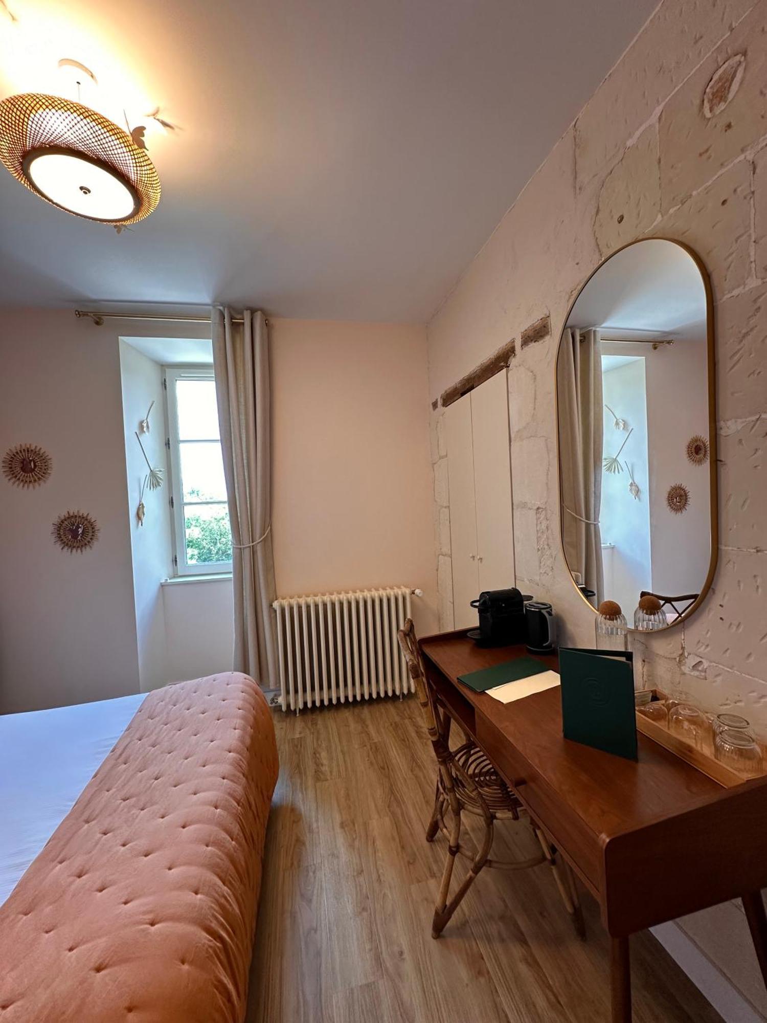 Le Presbytere • Maison Flore * Chedigny